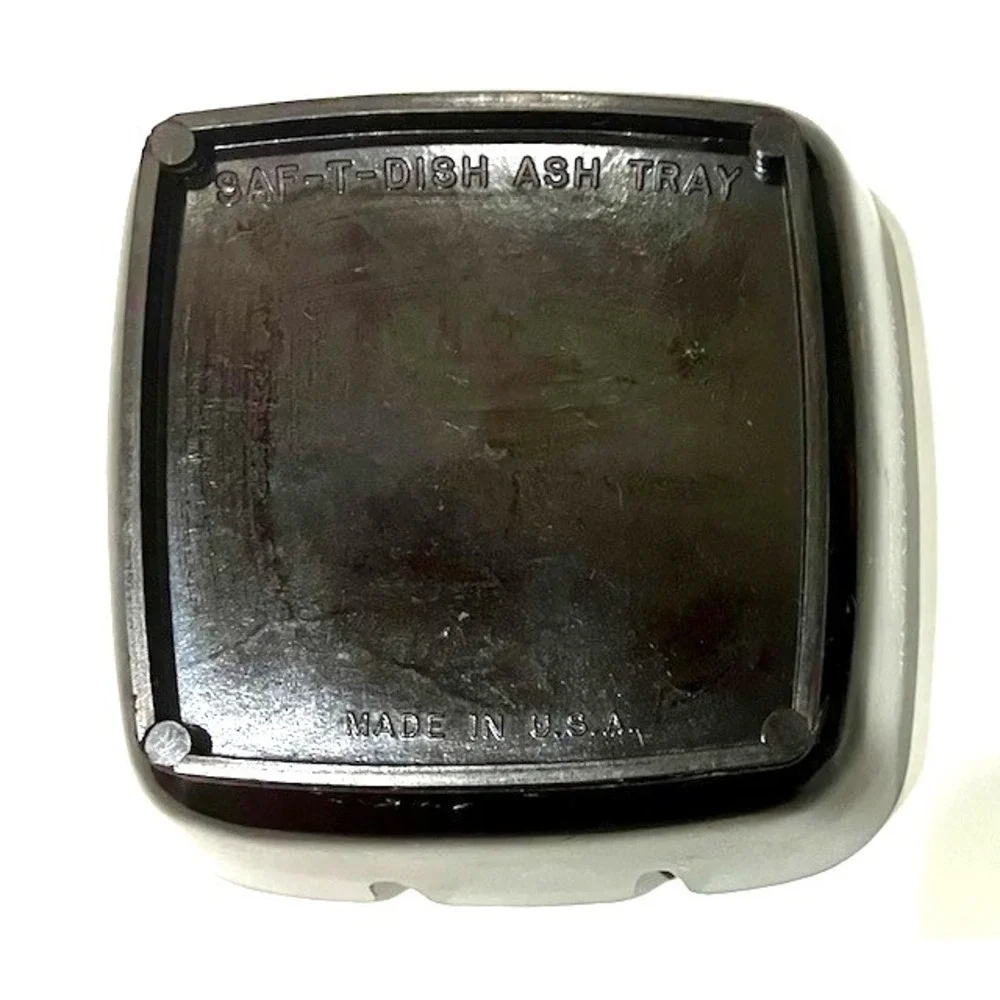 Knoxville Tennessee Fountain City Bank Plastic Ash Tray SAF-T- DISH ASH TRAY